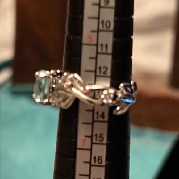 Sterling silver aquamarine ring. - Picture 7 of 8